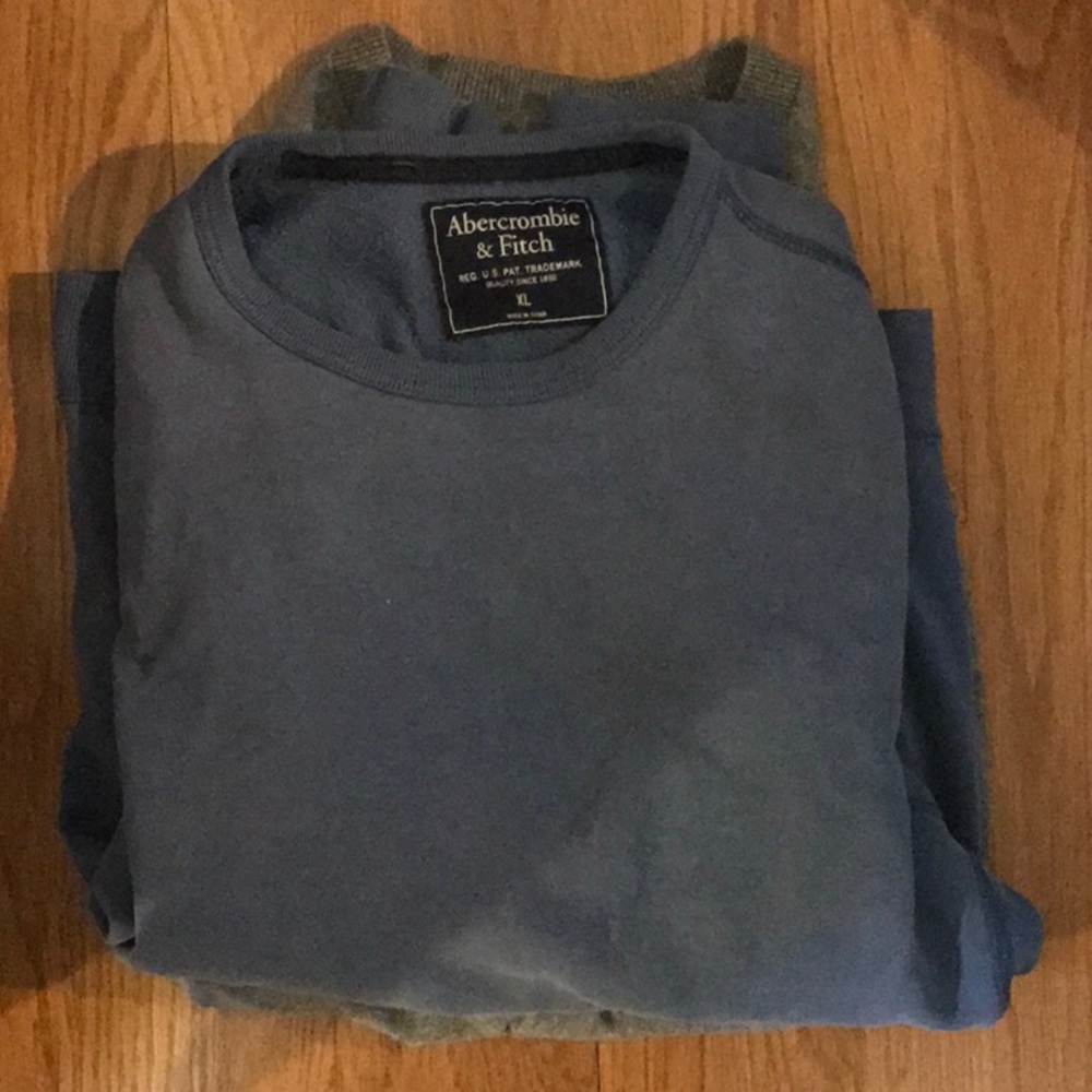 Abercrombie blue crew neck